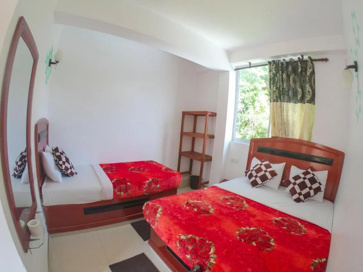 Siumi Rest Hotel Nallathanniya 0*,